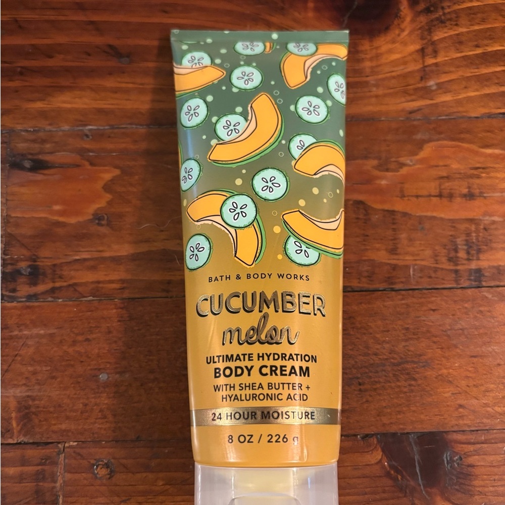 Bath & Body Works Cucumber Melon Body Cream - Green and Gold